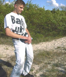 Boys peeing 2 5cfca42213558.jpg