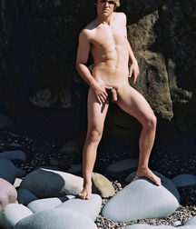 Blond surfer 5cfca5bf5ee08.jpg