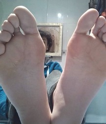 Hot boy feet 5cfcc70db53f8.jpg
