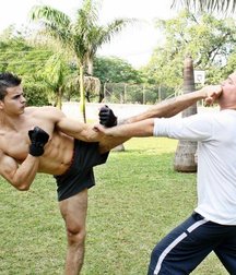 Foot fighters 5cfccd9f94b99.jpg