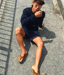 Guys in flip flops 2 5cfcd40f0eab4.jpg