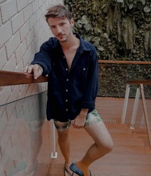 Guys in flip flops 2 5cfcd4115a203.jpg