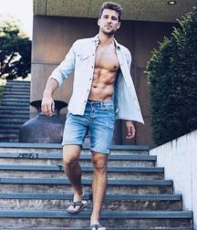 Guys in flip flops 2 5cfcd417aaed3.jpg
