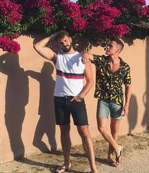 Guys in flip flops 2 5cfcd47eba02c.jpg