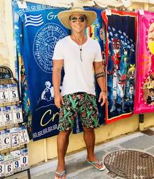 Guys in flip flops 2 5cfcd48f32c50.jpg