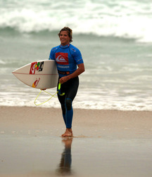 Surfer hotties 2 5cfcd70864cac.jpg
