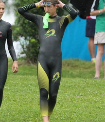 Surfer hotties 2 5cfcd72f08c21.jpg