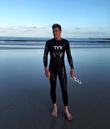 Surfer hotties 2 5cfcd73334ec4.jpg