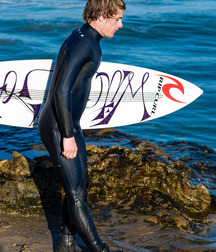 Surfer hotties 2 5cfcd75841ccc.jpg