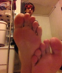 Kinky foot boys 5cfcda7c8beec.jpg