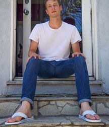 Kinky foot boys 5cfcda9551641.jpg