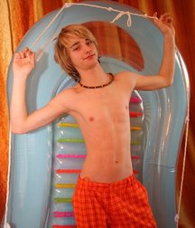 Sam in boat 5cfe65b3dd3ca.jpg