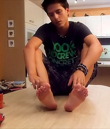 Mangomania - sweden feet 5cfe9618cb261.jpg