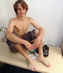 Modelboys feet 5cff83bf23726.jpg