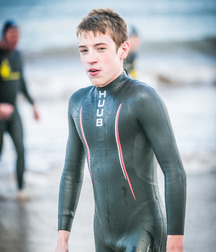 Surfer boys 5cffbef766935.jpg