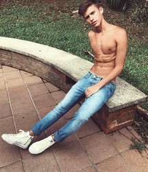 Undies shorts and speedos 5cffc4c3b2ecd.jpg