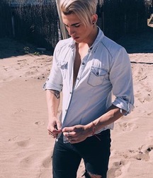 Argentinian twinks 5cffeaf21a4ec.jpg