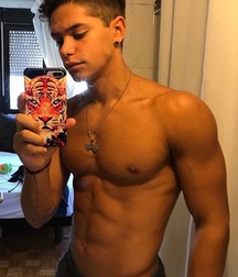 Argentinian twinks 5cffeb117c826.jpg