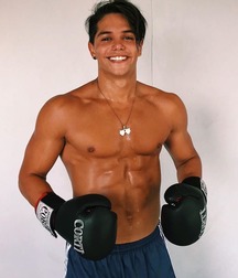 Argentinian twinks 5cffeb37d40f2.jpg