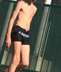 Twinks 113 5d0115c26f5c2.png