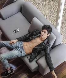Guys loving leather 5d01403614ca6.jpg