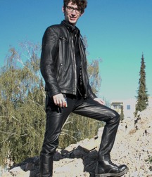 Guys loving leather 5d014039cbc94.jpg