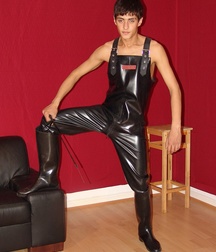 SM Fetish boys 5d01ee9071976.jpg