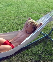 Twinks 112 5d01f0a869707.jpg