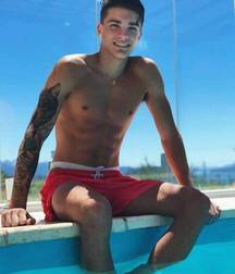 Twinks 112 5d01f0b2eda76.jpg