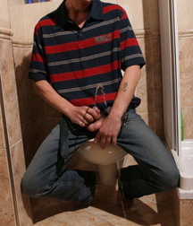 Twinks have to pee 5d01f12492579.jpg