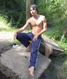 Boy feet 41 5d038e246e5a3.jpg