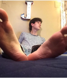 Boy feet 41 5d038e570fa77.png