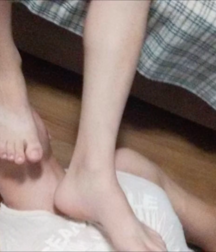 Under teenboys feet 5d04d18a23e4d.png