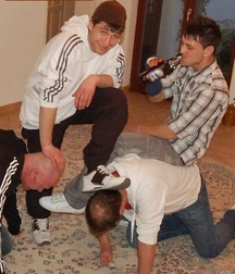 Dom Twinks with submissive bitches 5d04fcab1e7a1.jpg