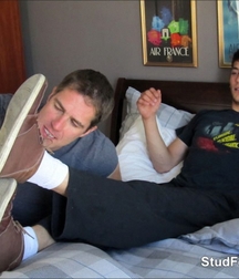 Dom Twinks with submissive bitches 5d04fcdd00eaf.jpg