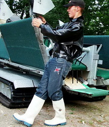 Boys in Wellies 5d056f3cbbf79.jpg