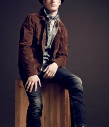 Leather boots jeans 5d064eb22dfd9.jpg