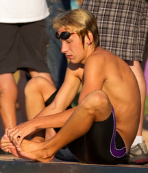 Swimmers and beach boys  5d07abe7f0e05.jpg