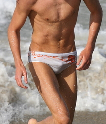 Swimmers and beach boys  5d07ac406ef87.jpg