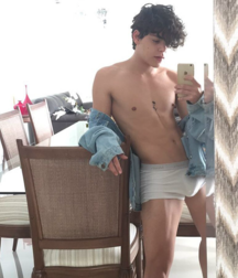 Twinks 116 5d07acf937603.png