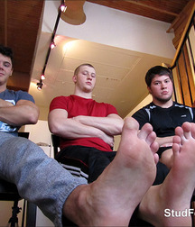 Underneath masterboys feet 5d07d7350aef2.jpg