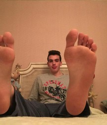 Loving the boys feet 5d090ab3abfee.jpg