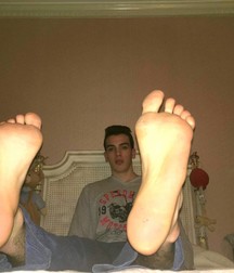 Loving the boys feet 5d090ab5bbdaa.jpg