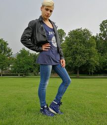 Twinks and jocks loving leather 5d094ff65bc78.jpg
