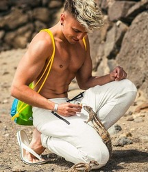 Beautiful Adonis 5d0a7fa80a65a.jpg
