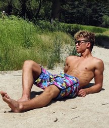 Worship these feet 2 5d0a8bf1ec8c4.jpg