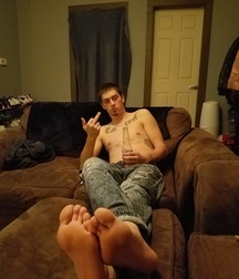 Worship these feet 2 5d0a8c00913ec.jpg