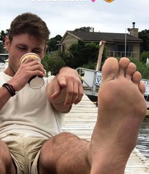 Worship these feet 2 5d0a8c31a7471.jpg