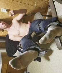 Lick my sweaty feet 5d0aa45ab45d1.jpg