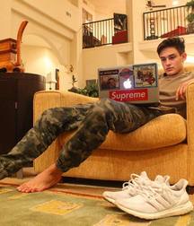 Lick my sweaty feet 5d0aa47f71a97.jpg